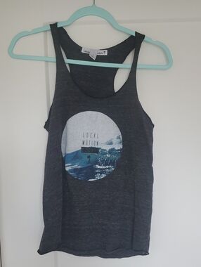 Local Motion Women's Dark Gray Graphic Tank Top - Wave Print